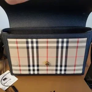 SALE!! BURBERRY◆LL MD NOTE VVC◆8110635125641 Burberry | Bags | Burberry Ll Md Note Vvc | Poshmark